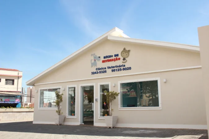 Clínica veterinária em Campinas - Bicho de Estimação - fachada moderna com equipamentos de última geração